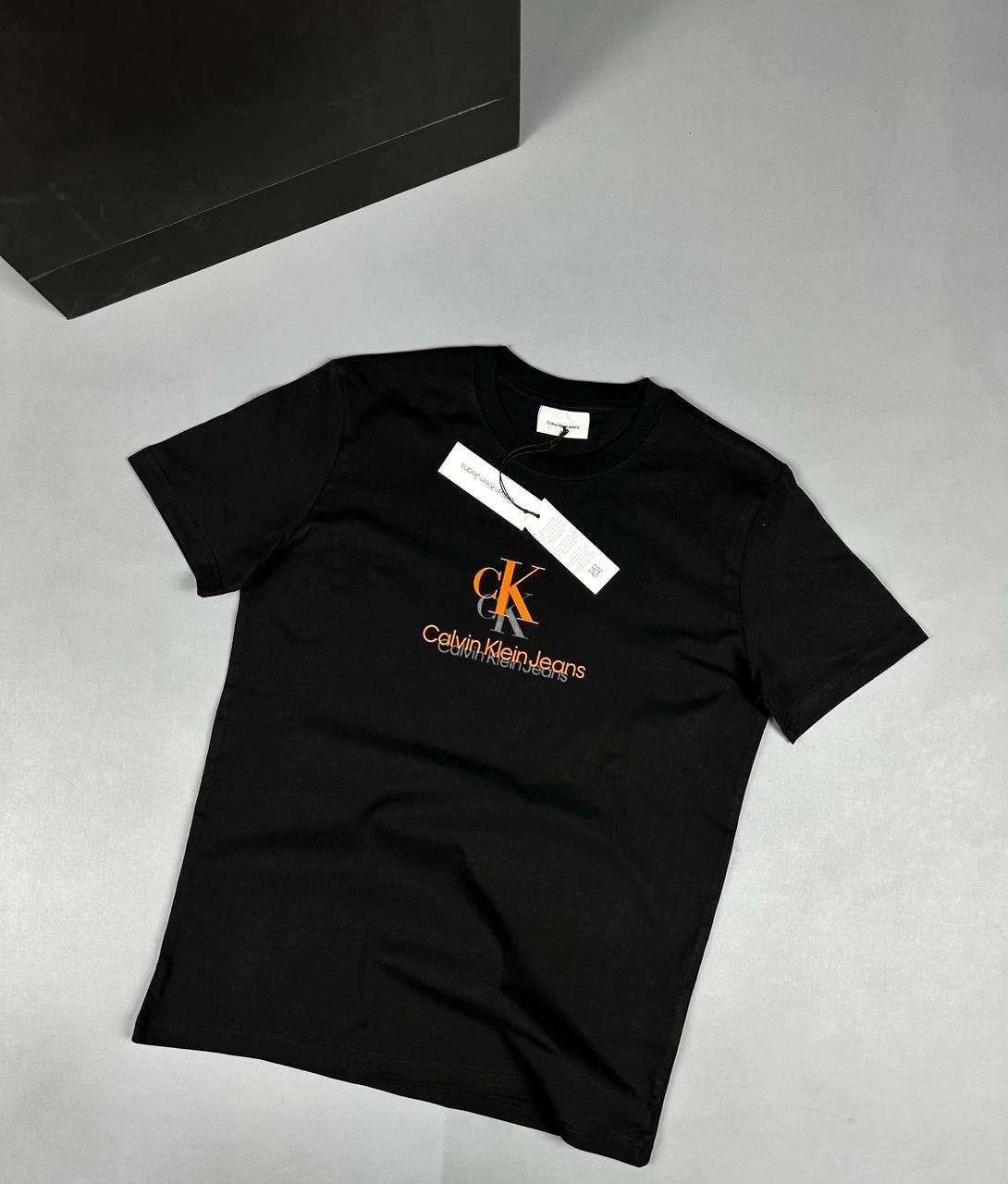 CALVIN KLEIN Orange Logo T-Shirt – Black