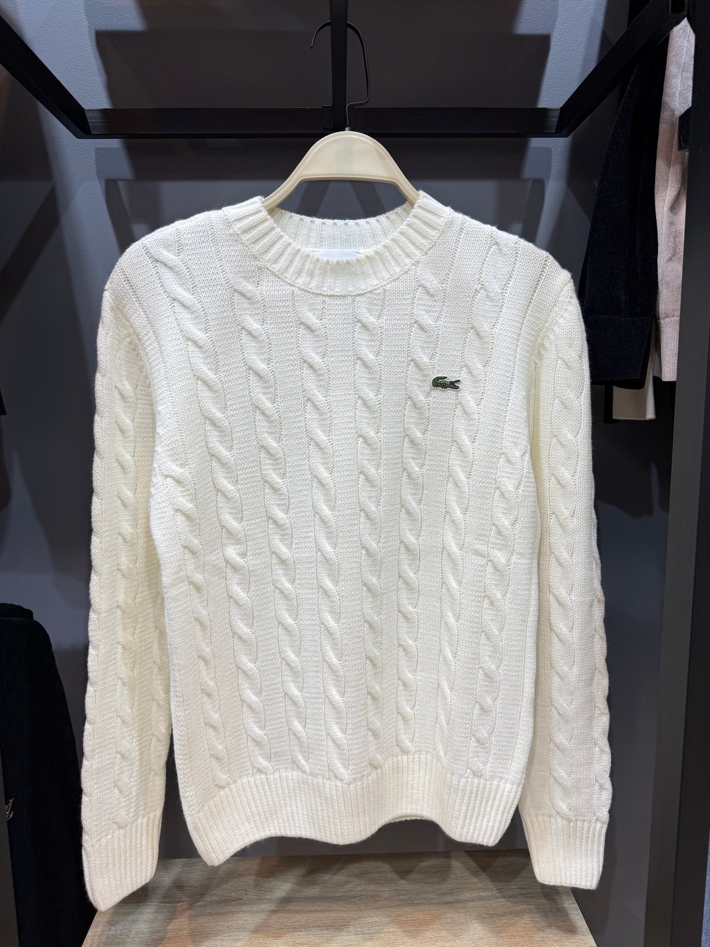 lacoste kniited round basic