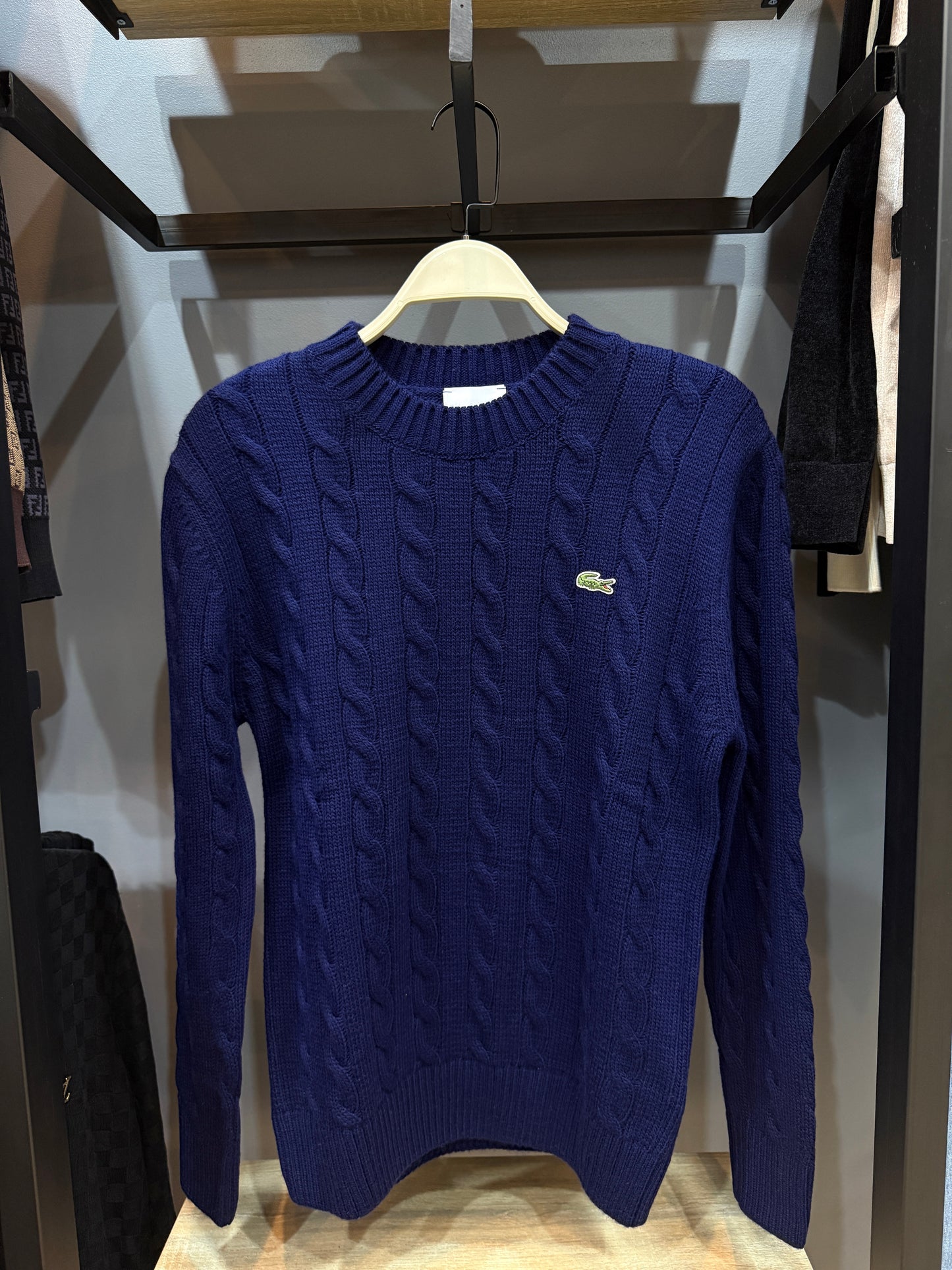 lacoste kniited round basic