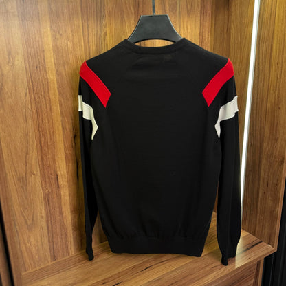 moncler knitted round with red line