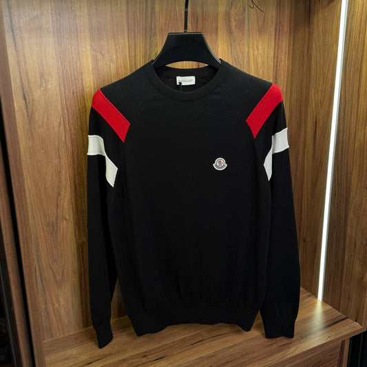 moncler knitted round with red line