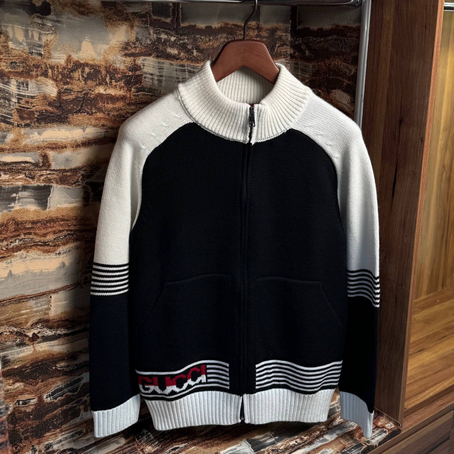 GUCCI KNITTED SWEATER