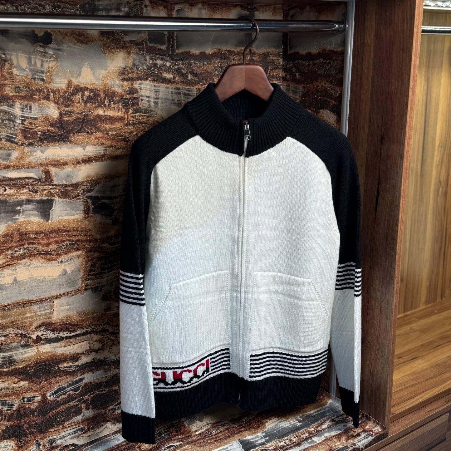 GUCCI KNITTED SWEATER