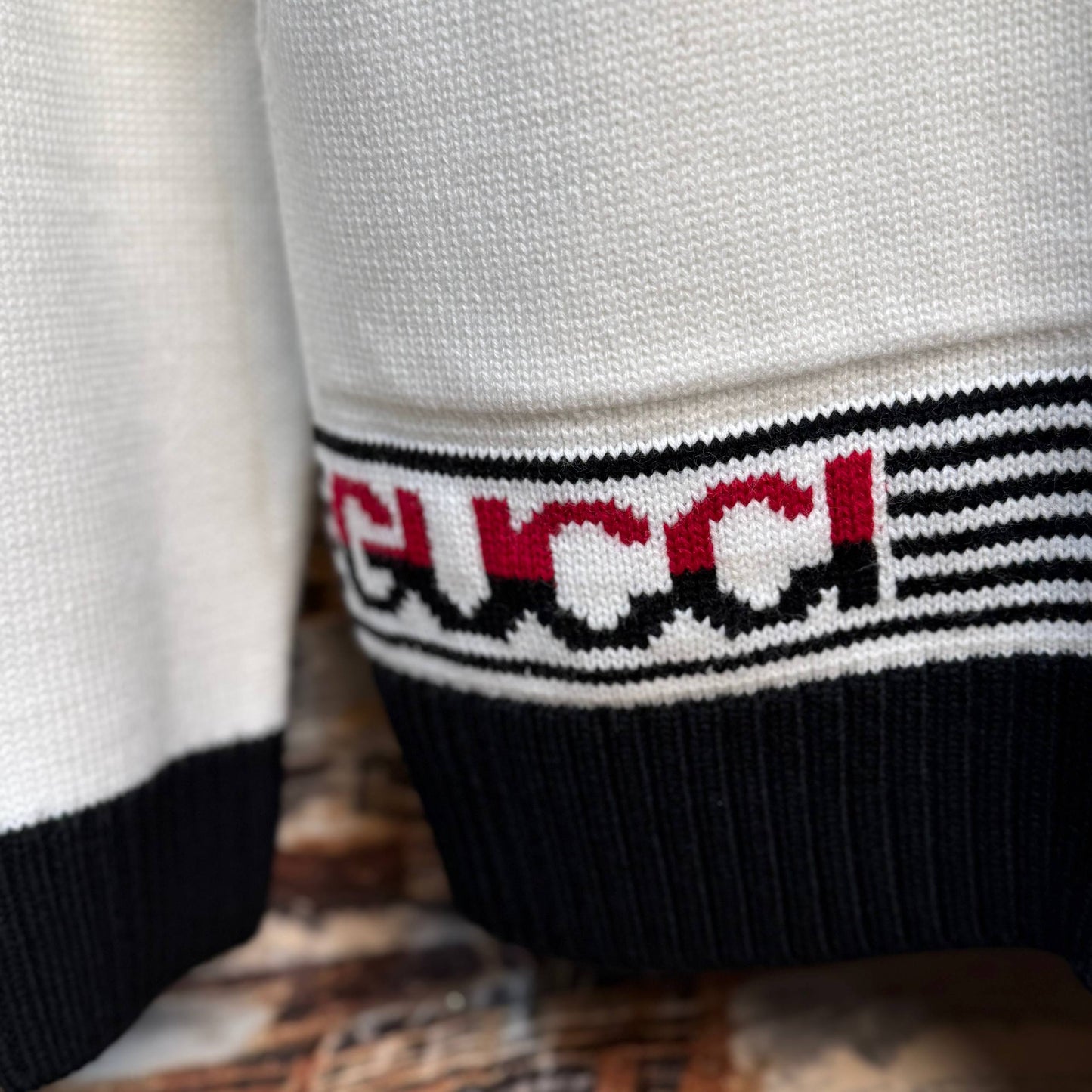 GUCCI KNITTED SWEATER