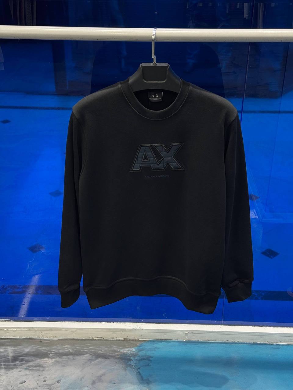 ARMANI EXCHANGE BLACK SWEATSHIRT